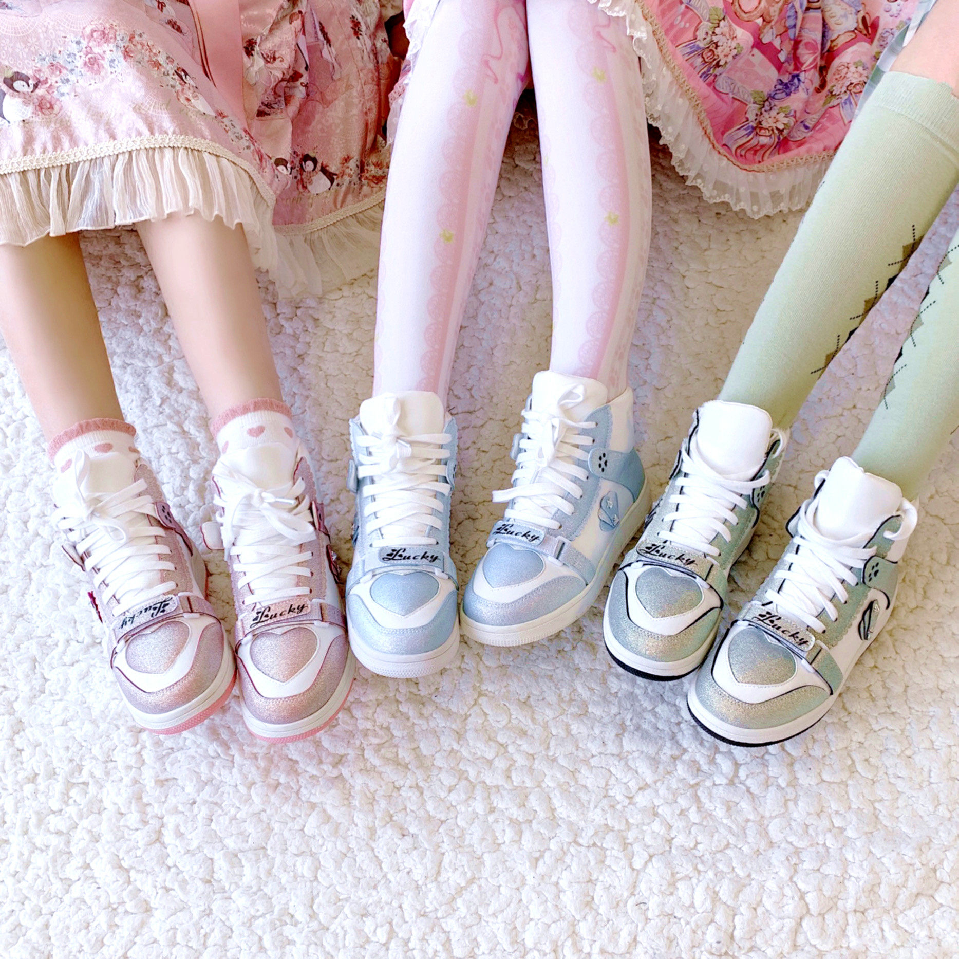 一折鸳鸯鞋女 学生运动