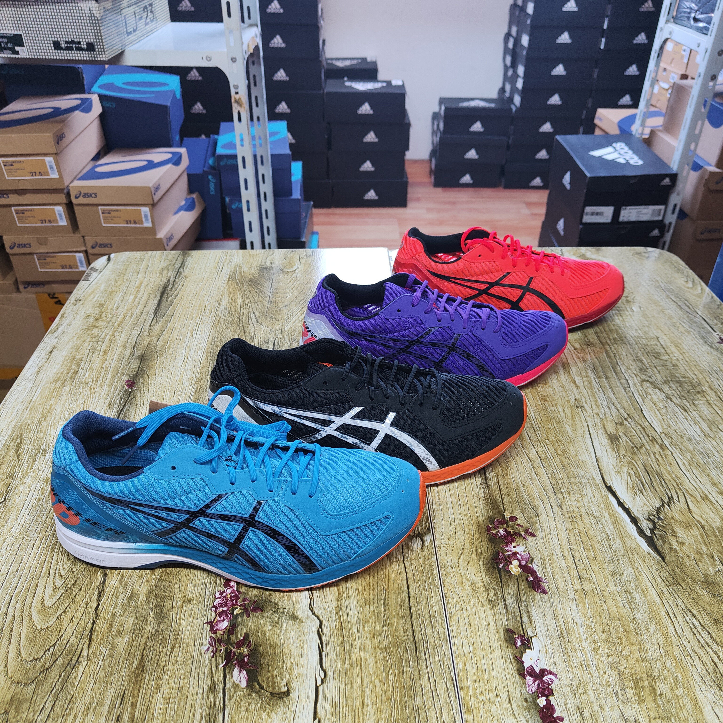 asics亚瑟士tartherrp虎走男子马拉松轻便透气运动鞋1011b057