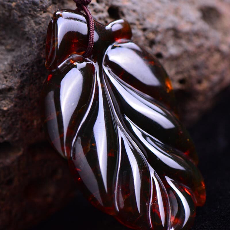 【12.229g 含链】天然琥珀 植物珀吊坠 一叶成名