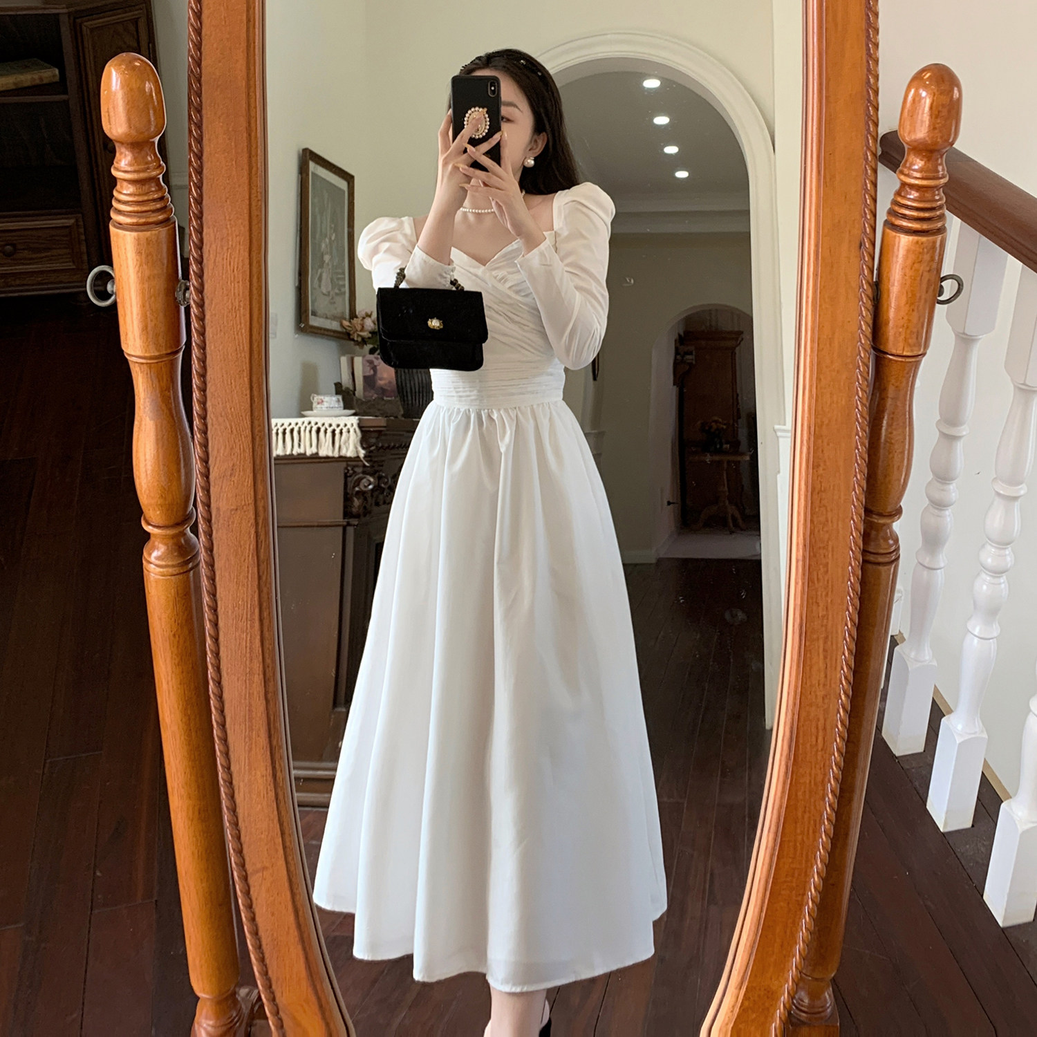 早春新款别致白色连衣裙冷淡风气质女神法式温柔别致高级感长裙子