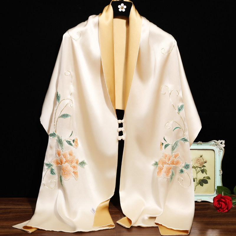 配旗袍的披肩外搭春秋冬季米色手工苏绣礼品高贵双面围巾优雅丝巾