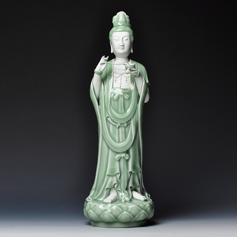 价:                无保留价             送拍机构:愫青瓷艺术机构