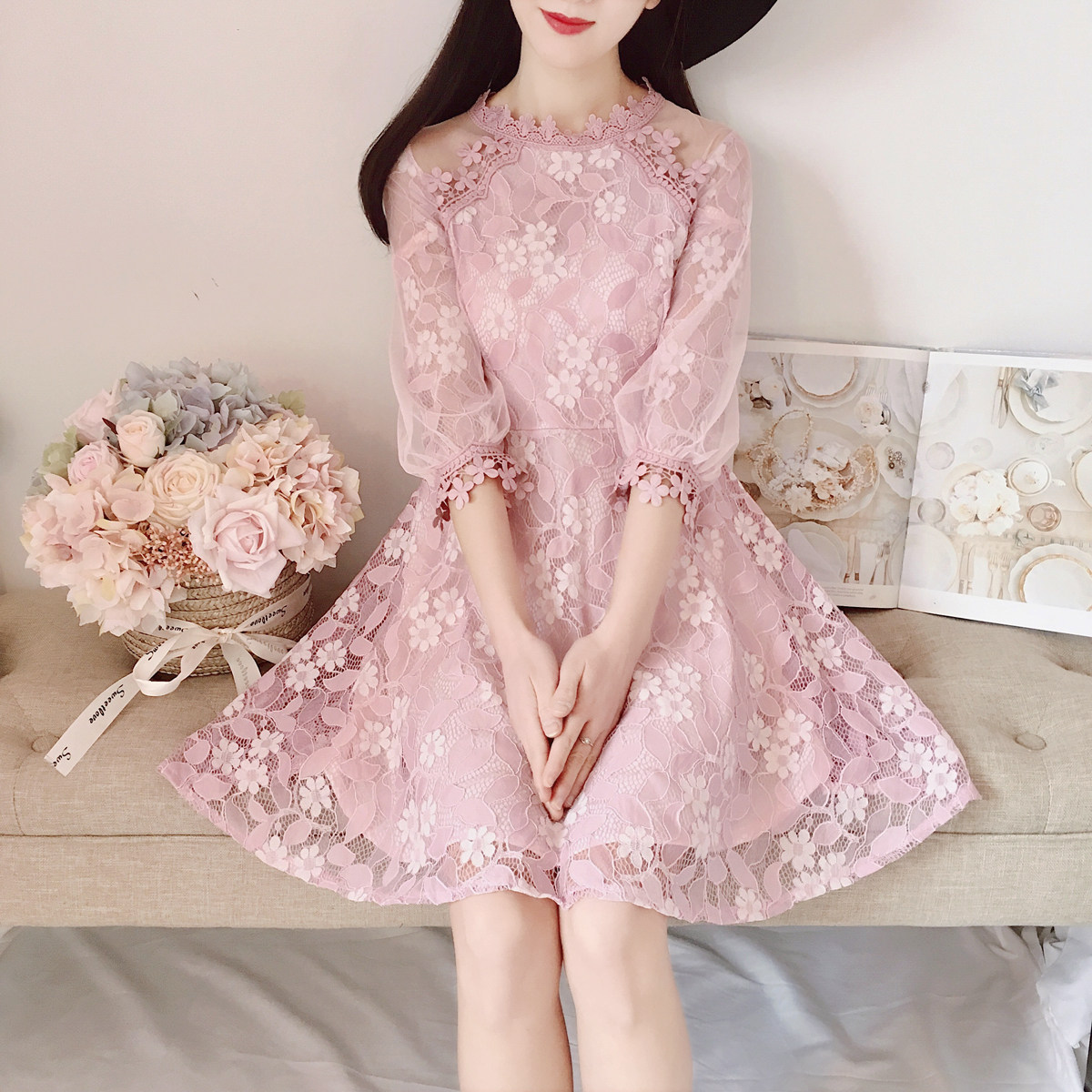 18夏季韩仙淑女优雅蕾丝立体花朵7分袖修身精致大裙摆气质连衣裙