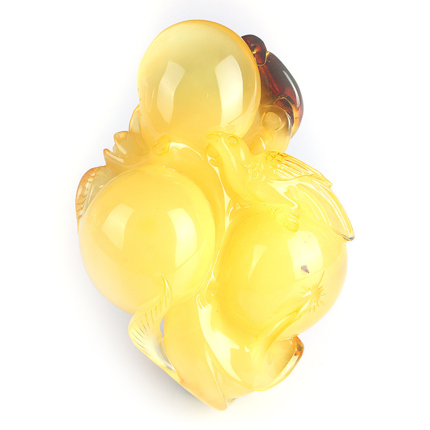 53.71g【馆藏品】 苏工蜜蜡幸运如意挂件7231