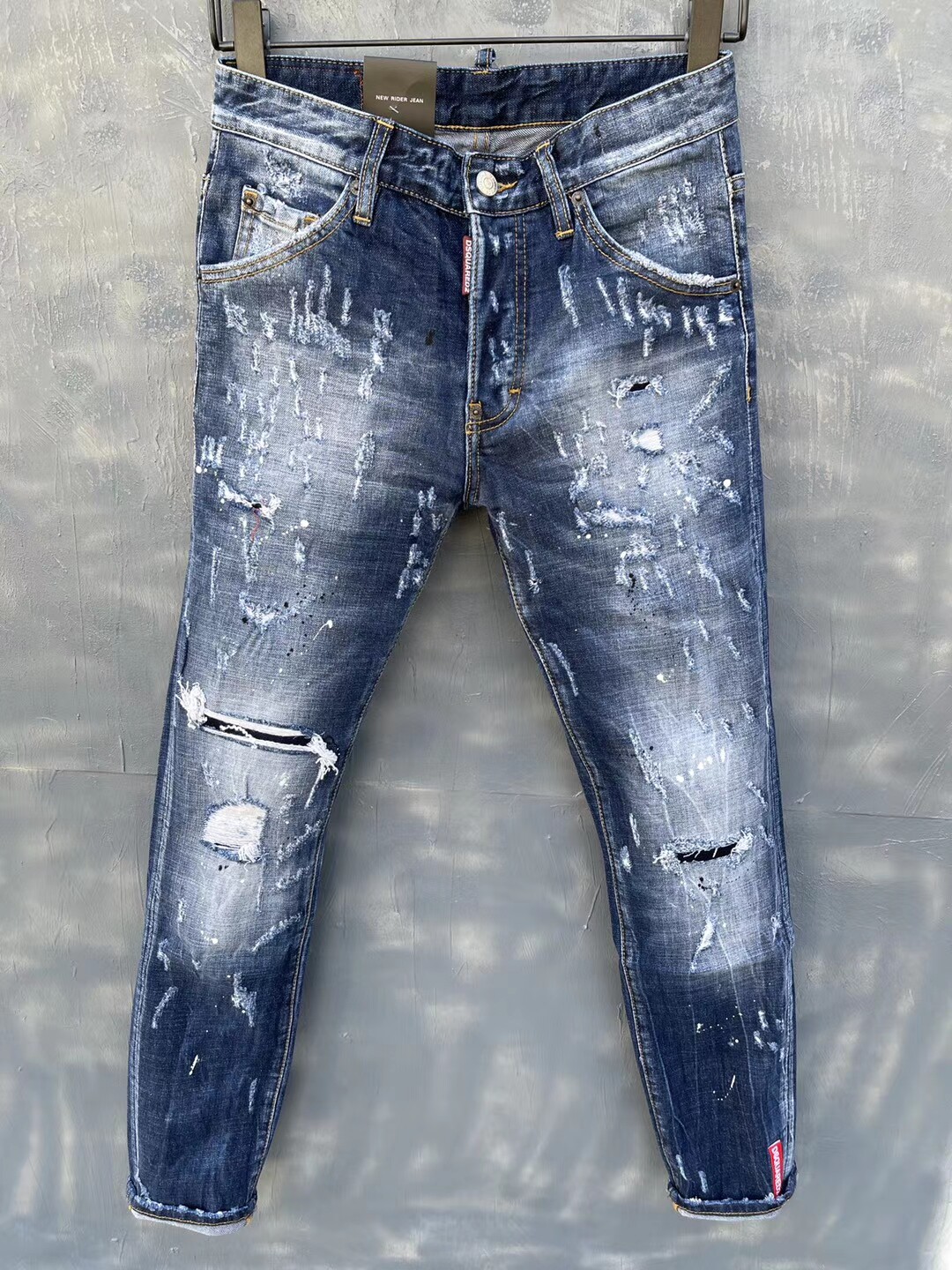 2021春夏新款潮男水洗破洞补丁磨破百搭修身弹力小脚d2男装牛仔裤