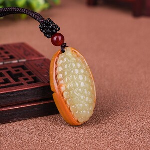 天然新疆和田玉籽料玉石榴吊坠挂件吉祥如意福寿果玉项链坠玉饰品