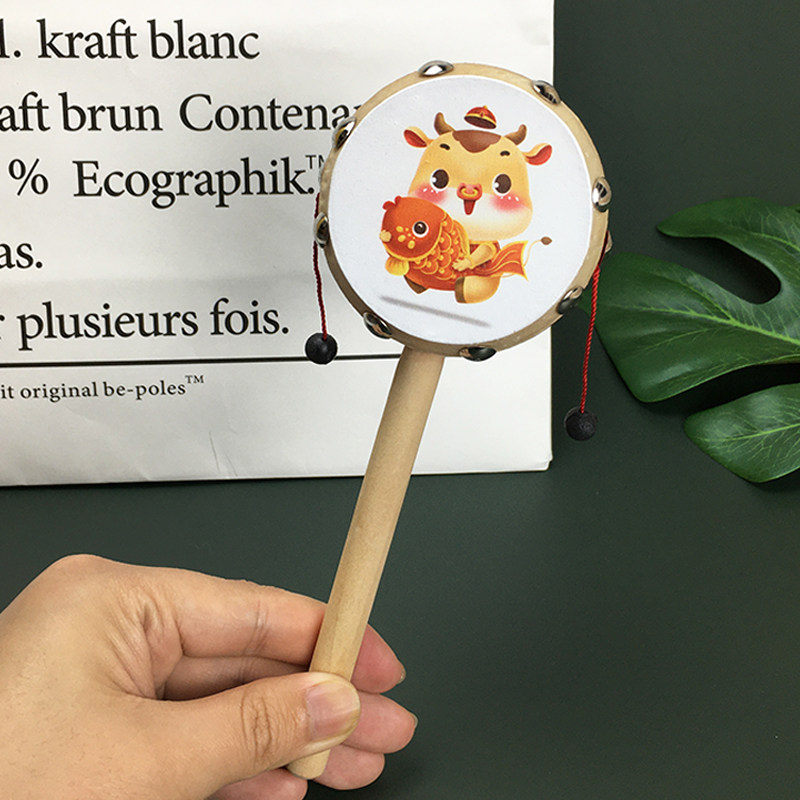 小孩红色婴儿套装新生3个月拨浪鼓