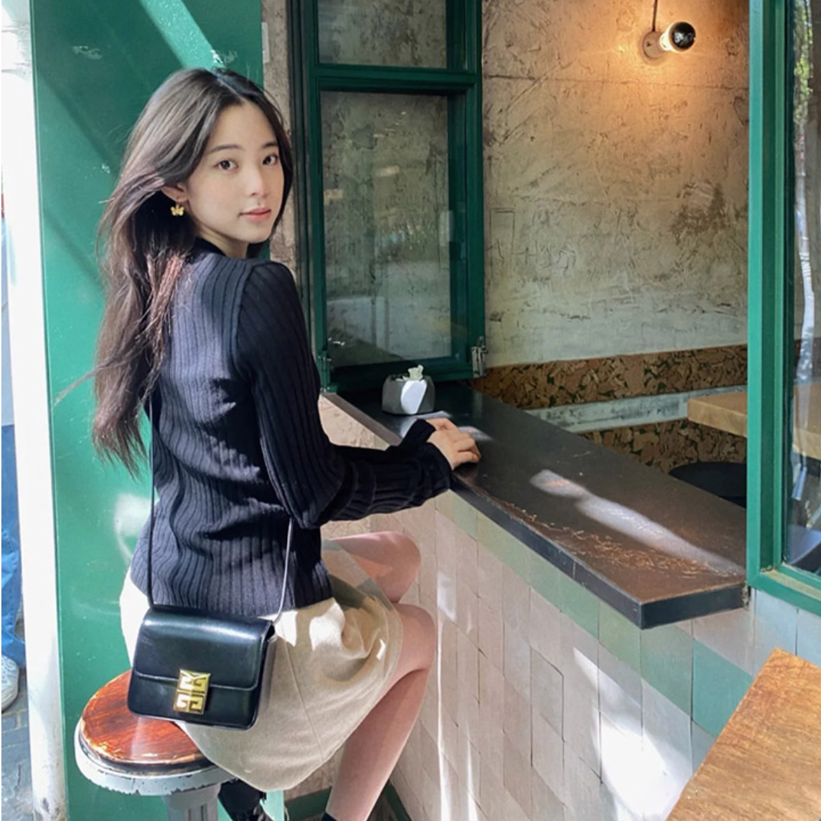 已订欧阳娜娜同款maybebaby韩国正品代购21秋v领紧身纯色毛针织衫