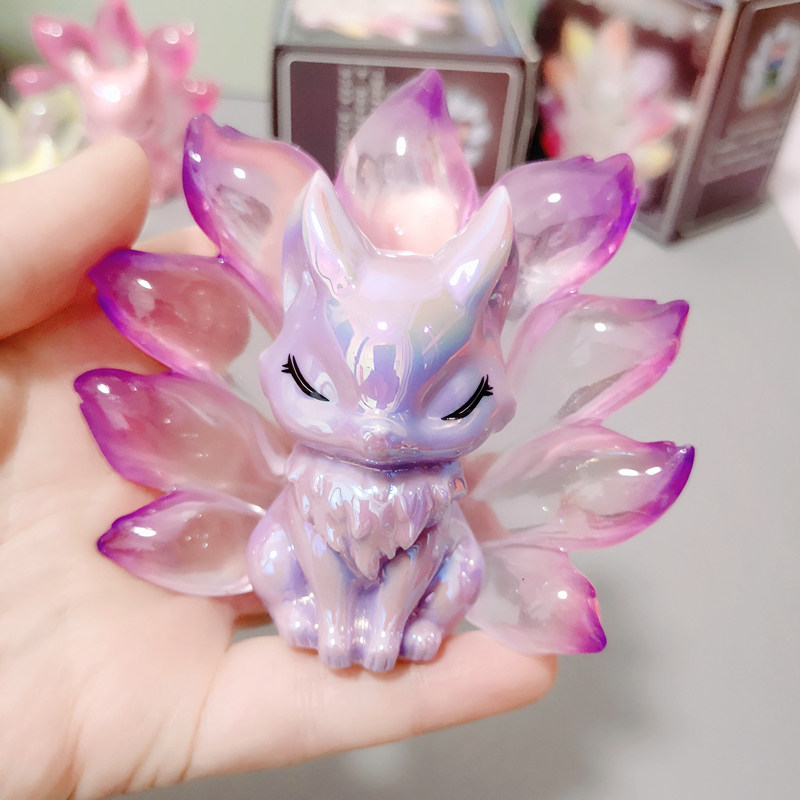 昆仑九尾狐盲盒创意办公室桌面装饰品摆件女孩生日礼物可爱治愈系