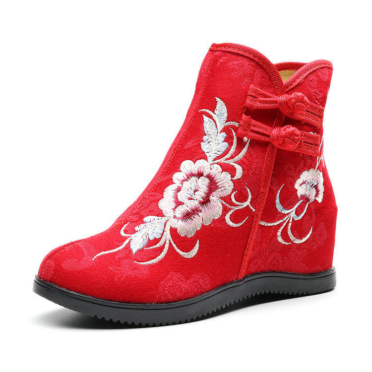 中式婚礼红色秀禾服高跟新娘鞋红布绣花靴复古坡跟女短靴秋冬靴子