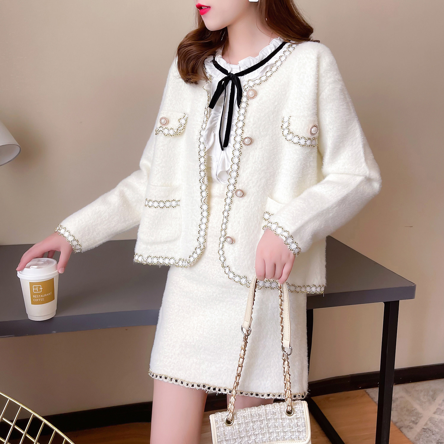 实拍秋冬名媛小香风清新甜美淑女水貂毛外套包臀半身裙两件套