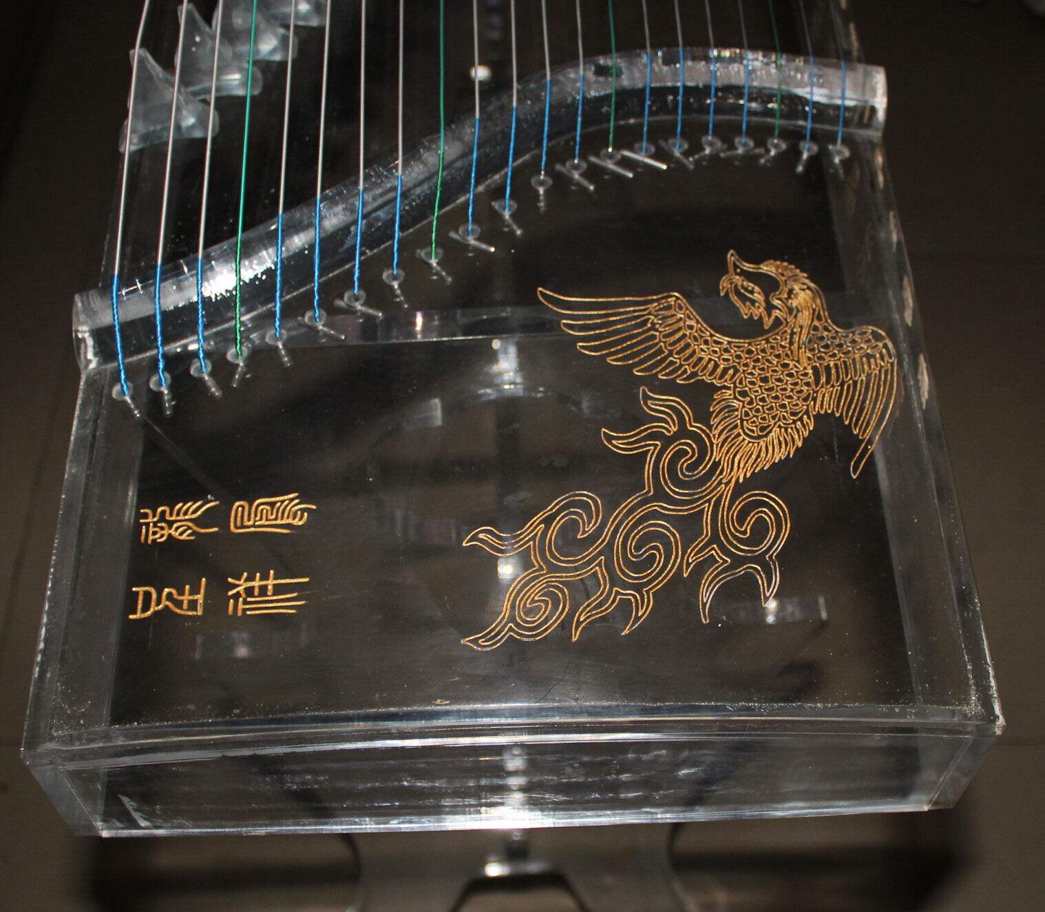 处理一批老款水晶古筝有点粘接痕迹远看不影响效果不含支架水晶乐