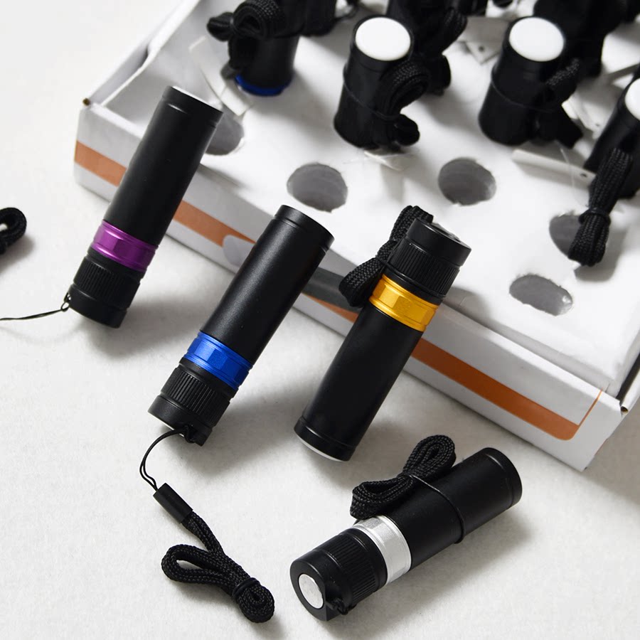 迷你便携夜间户外野营家用应急多功能口红式led照明灯小手电筒01