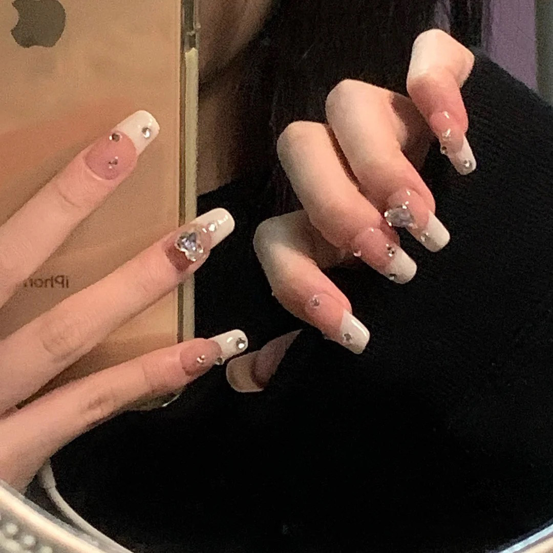 新娘假指甲 韩国_假指甲手工光疗美甲成品贴片 法式桃心钻纯欲 新娘甲