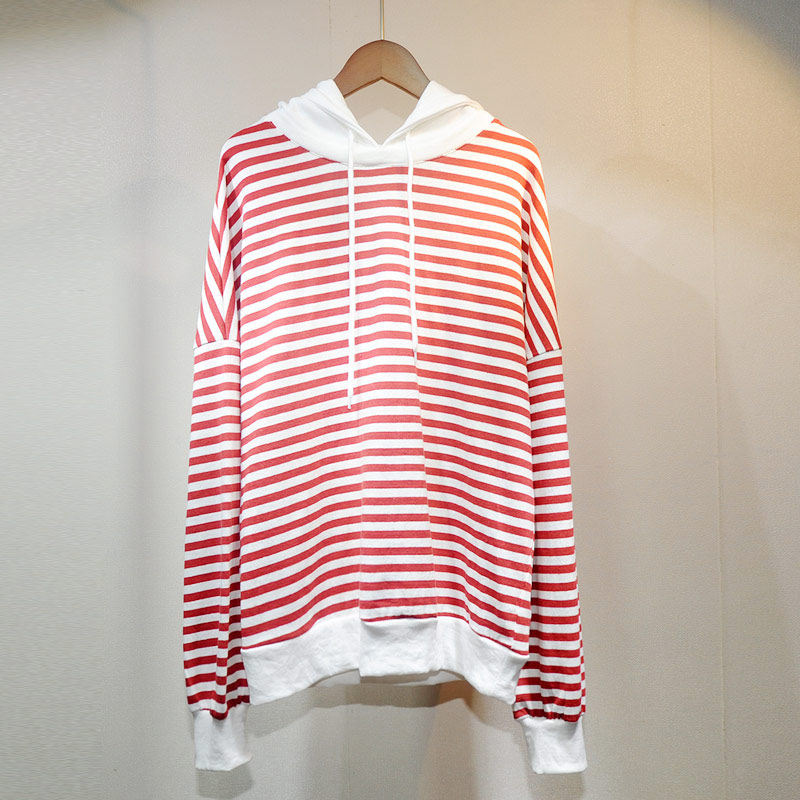 红色卫衣女套头连帽 薄款 显瘦_韩国mocha女装 宽松显瘦条纹套头长袖