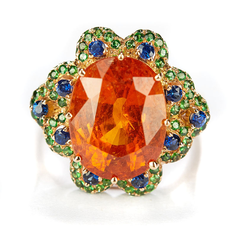 主石12.5ct 芬达石戒指 18k金镶钻石蓝宝石沙弗莱 火彩强