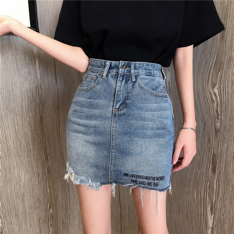 2019新款chic百搭高腰时尚显瘦字母刺绣春裙女半身裙春装女牛仔裙|msdalam kategori Butik wanita / wanita, skirt - dari Buy2taobao.com untuk memberikan perkhidmatan ejen Taobao profesional membeli