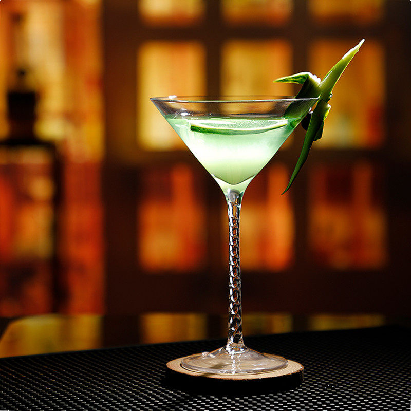 日式玻璃马天尼杯鸡尾酒杯酒吧酒杯花式马提尼杯三角杯调酒高脚杯