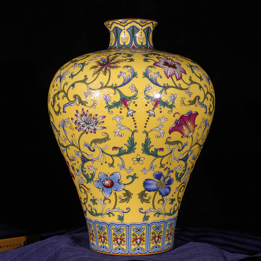 故宫博物院陶瓷修复专家 珐琅彩缠枝莲纹梅瓶 阳士琦