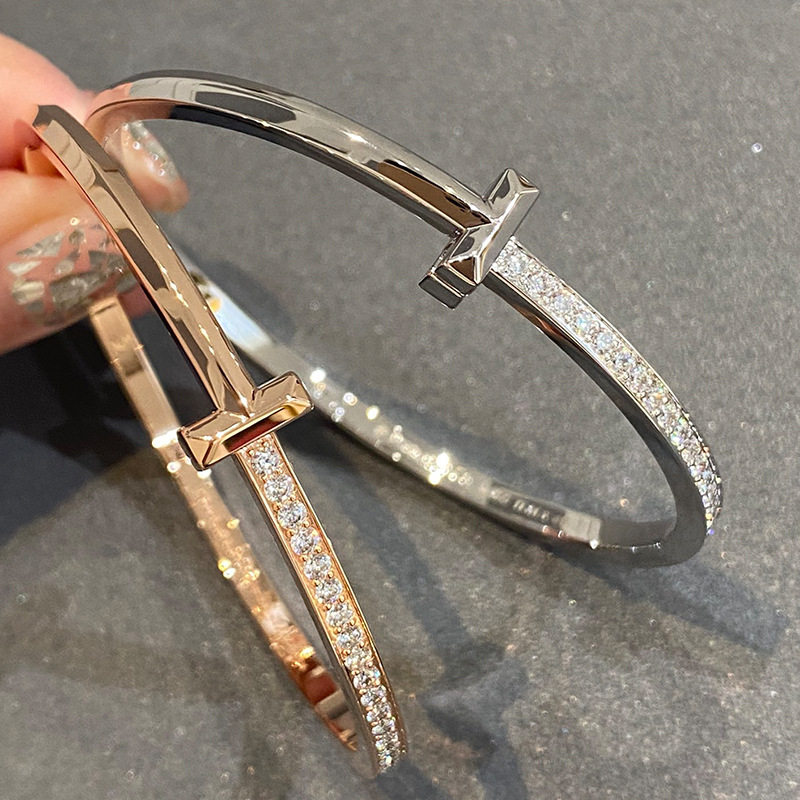 18k玫瑰金t1手镯镶钻轻奢小众设计感t家手环宽版满钻百搭高级手圈