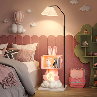 可爱卡通兔子卧室儿童床头柜奶油风创意落地灯置物氛围感台灯一体