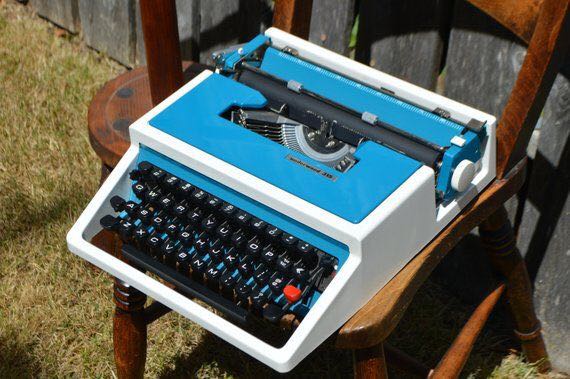 underwood310
速记打字机 老式打字机复古 陈列 礼物 办公 情人节在类目 办公设备/耗材/相关服务, 其它办公设备, 打字机中 - 来自Buy2taobao.com提供专业的淘宝代购服务