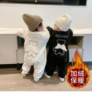 婴幼儿连体衣加绒保暖2022秋冬套装衣服冬装外套宝宝冬季外出抱衣