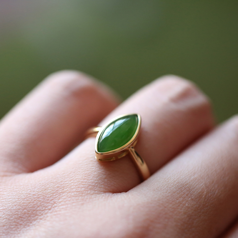 【玉必有意 意必吉祥】老坑碧玉包镶18k金戒指