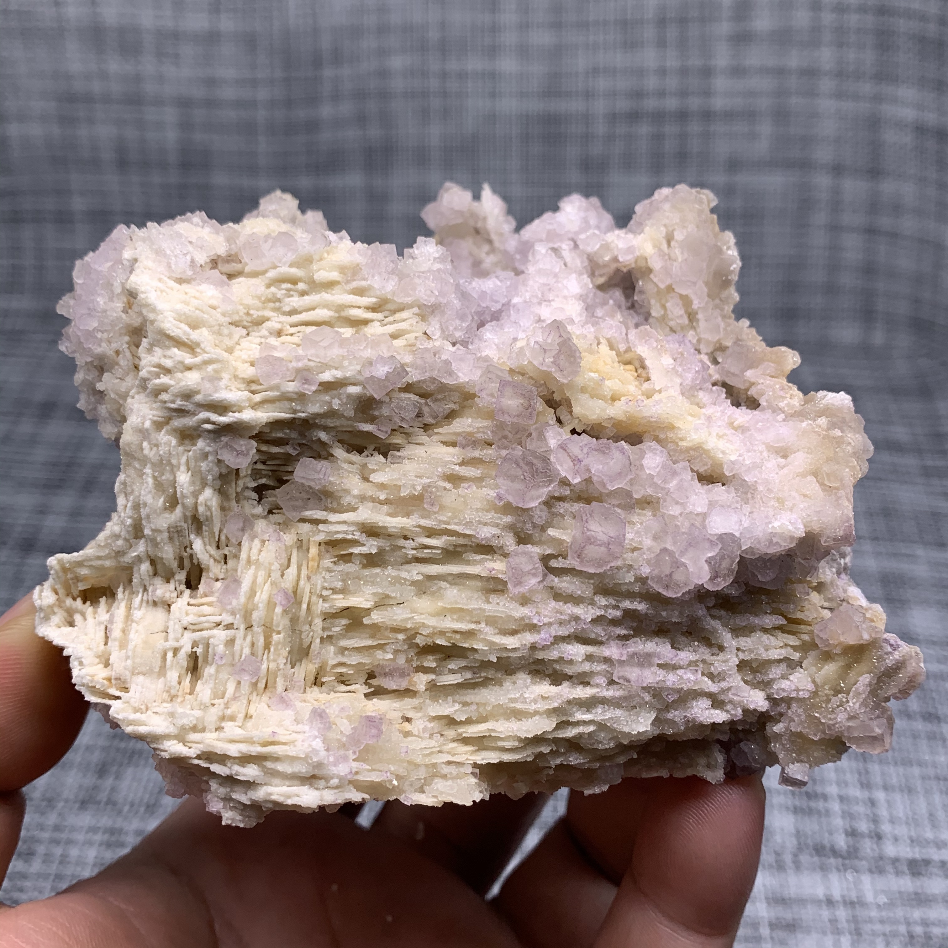 贵州纵横交错石英紫萤石天然矿物晶体标本矿石原石收藏石头摆件