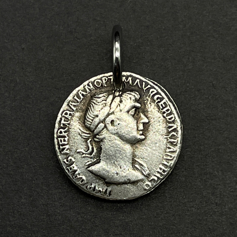 80淘宝新品优惠券10元图拉真皇帝银币纯银复刻古币镶嵌罗马人的故事五