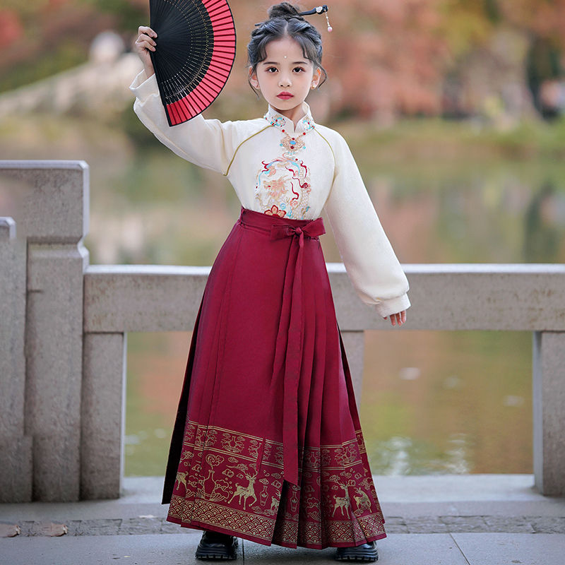 马面裙女童套装春季2024新款儿童国风古装汉服冬款拜年服女春秋款