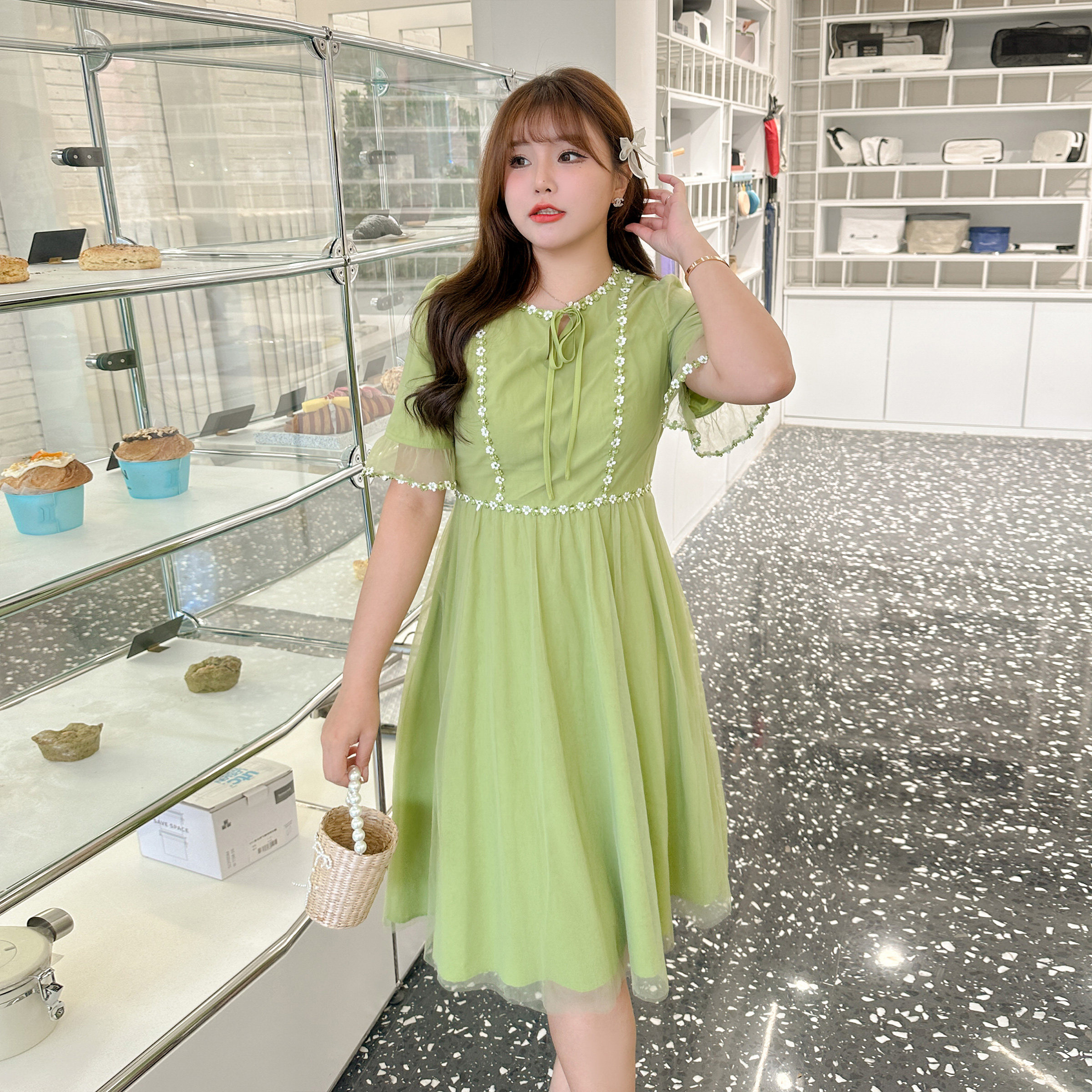 大码女装减龄温柔绿色网纱仙女裙胖妹妹mm夏装收腰a字显瘦连衣裙