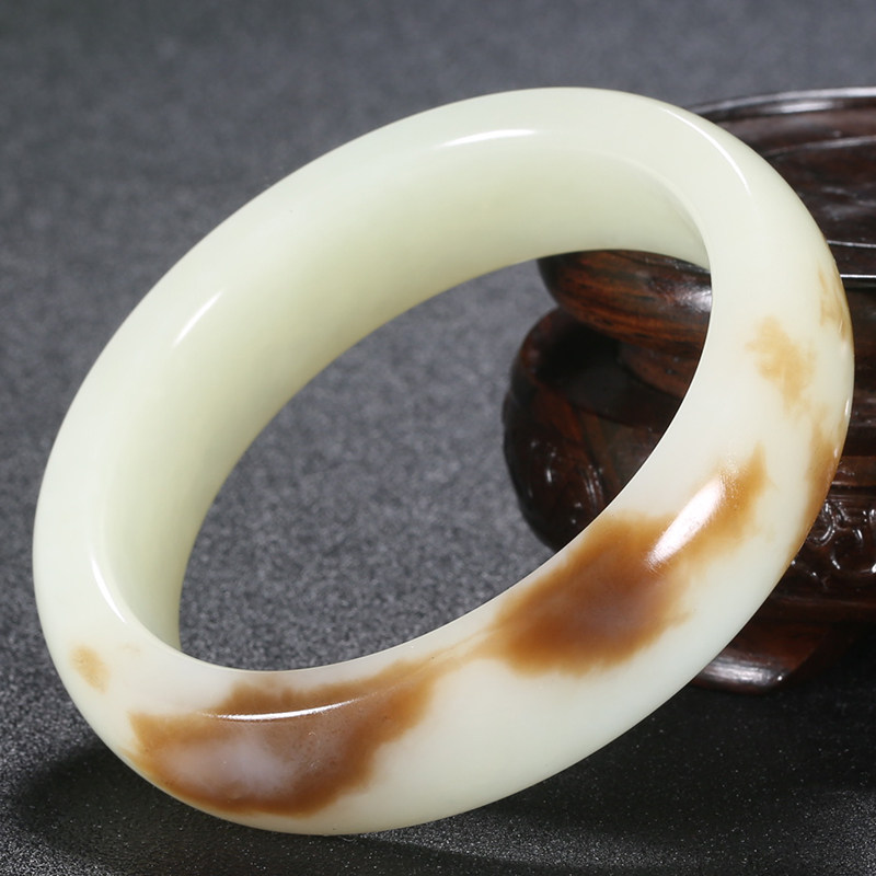 【珍品收藏】带糖 和田玉手镯 俏色巧雕 内径59mm 86.14g