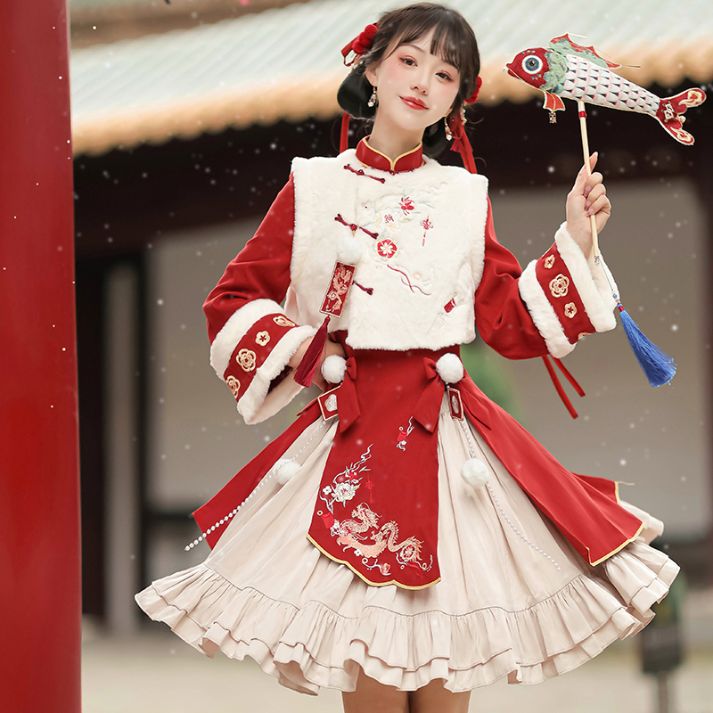 原创一跃成龙汉服女中国风改良日常汉元素连衣裙新年战袍拜年套装