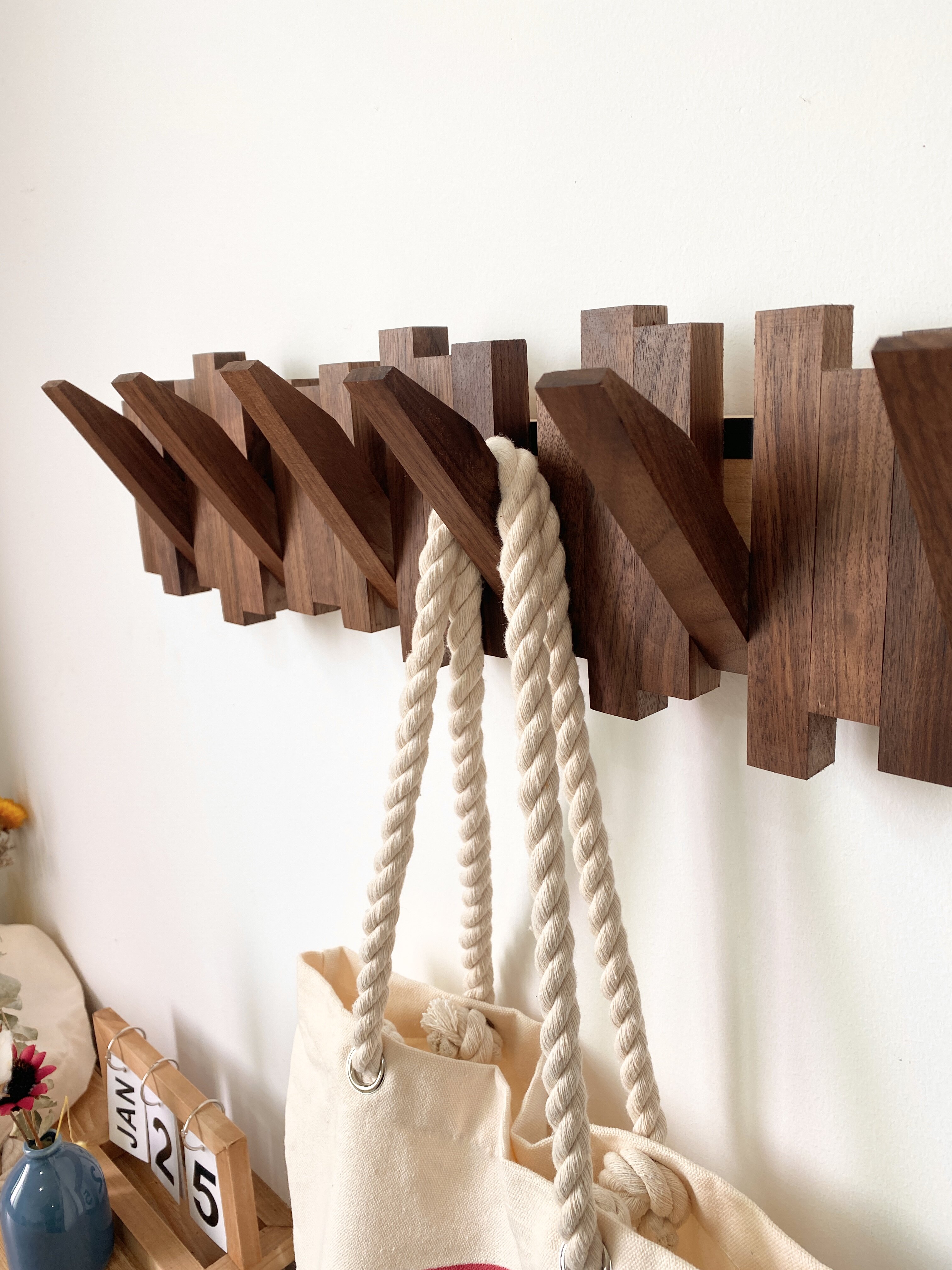 黑胡桃实木挂衣钩墙壁衣帽架玄关入户挂衣架木质木条钢琴键挂衣钩