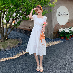 白色连衣裙女夏季级感法式裙子仙女森系超仙方领长裙