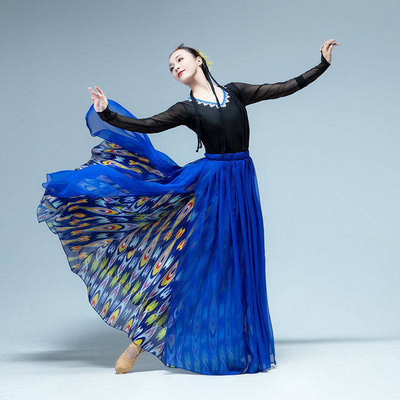 新疆舞蹈演出服女飘逸大摆裙少数民族回族服装维吾尔族表演服定制