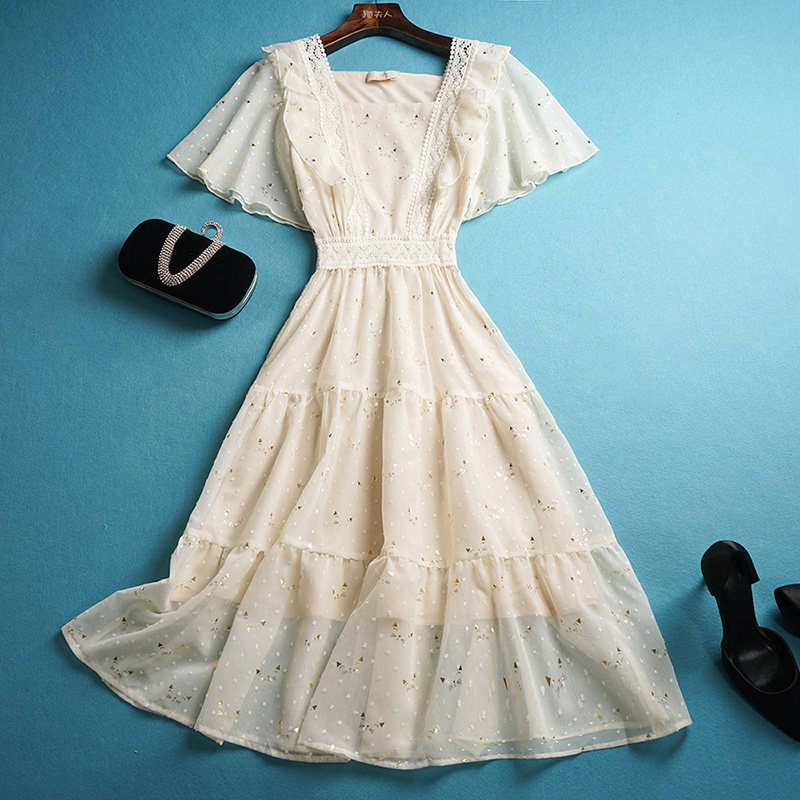 四方领连衣裙夏荷叶袖初恋系雪纺裙浅色系裙子法式茶歇在逃公主裙