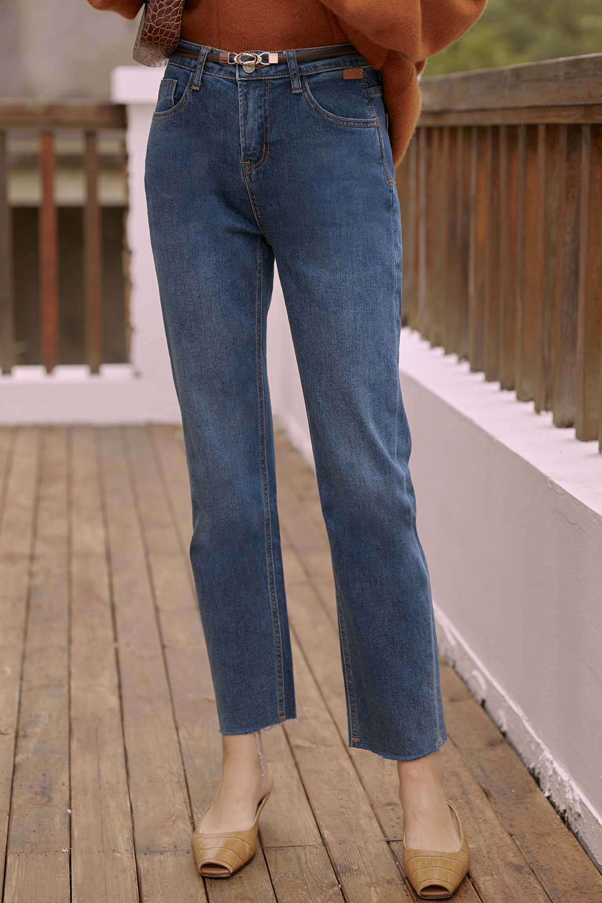 gojo 法式经典百搭牛仔裤女直筒宽松休闲裤高腰显瘦2020年冬新款