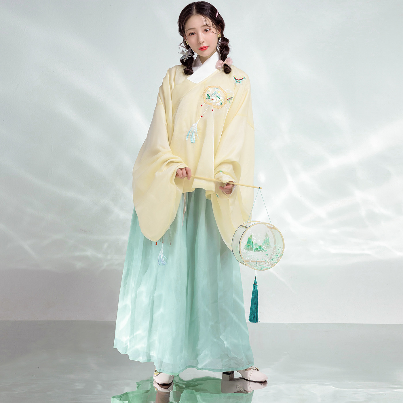 司花令扇底蝶原创传统汉服明制交领袄裙琵琶袖齐腰裙秋冬现货