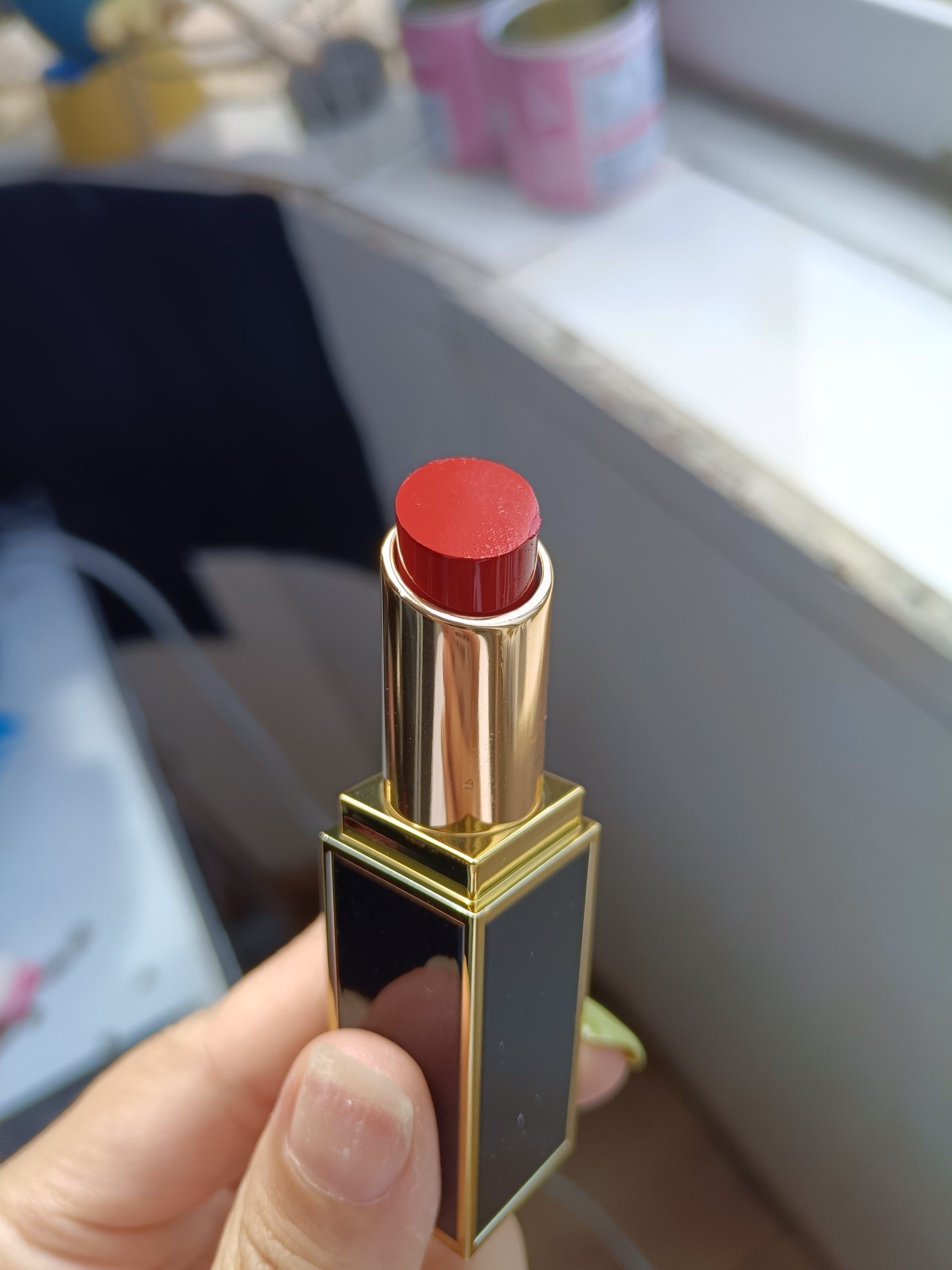 tf口红细黑管缎光唇膏500元左右经典女友礼物