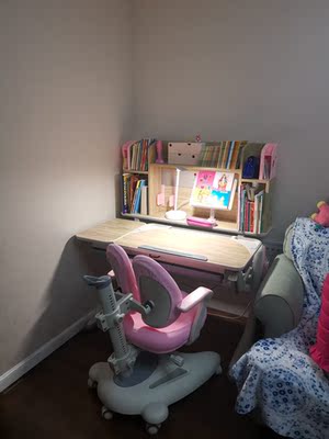 二胎爸爸经验谈:生活诚品儿童桌椅和护童哪个好?哪个材质好