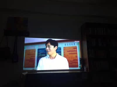 小米投影仪和坚果投影仪哪个好，真的那么烂吗？优劣分析