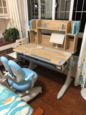 该如何选择?乐仙乐居儿童学习桌怎么样？有实体店吗?