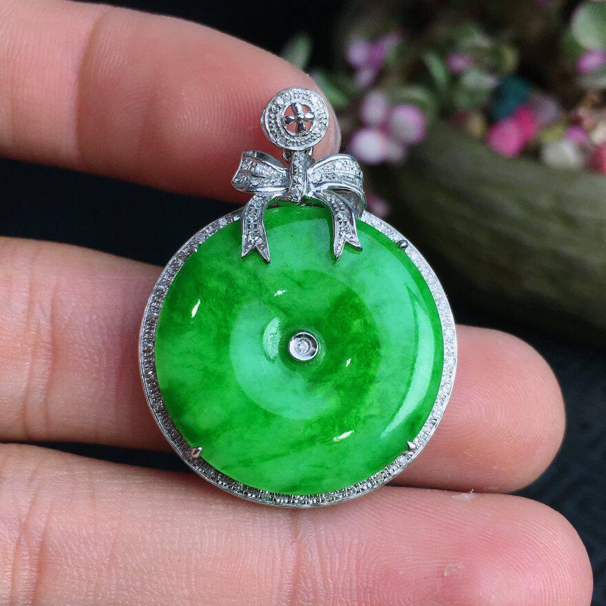 润祥珠宝天然缅甸翡翠a货18k金镶嵌老坑阳绿平安扣吊坠重量4.02g