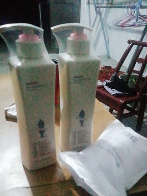使用解析阿道夫洗发水适合什么发质，到底是哪国的牌子