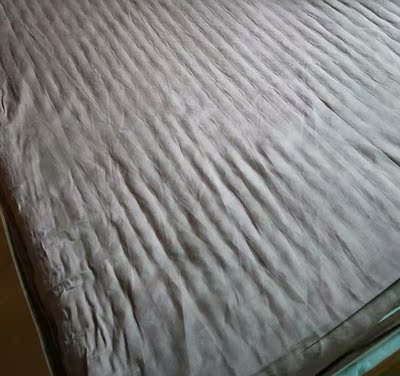 说说<内幕测评>爱舒和龙凤床垫哪个好，哪款床垫更适合小孩子？