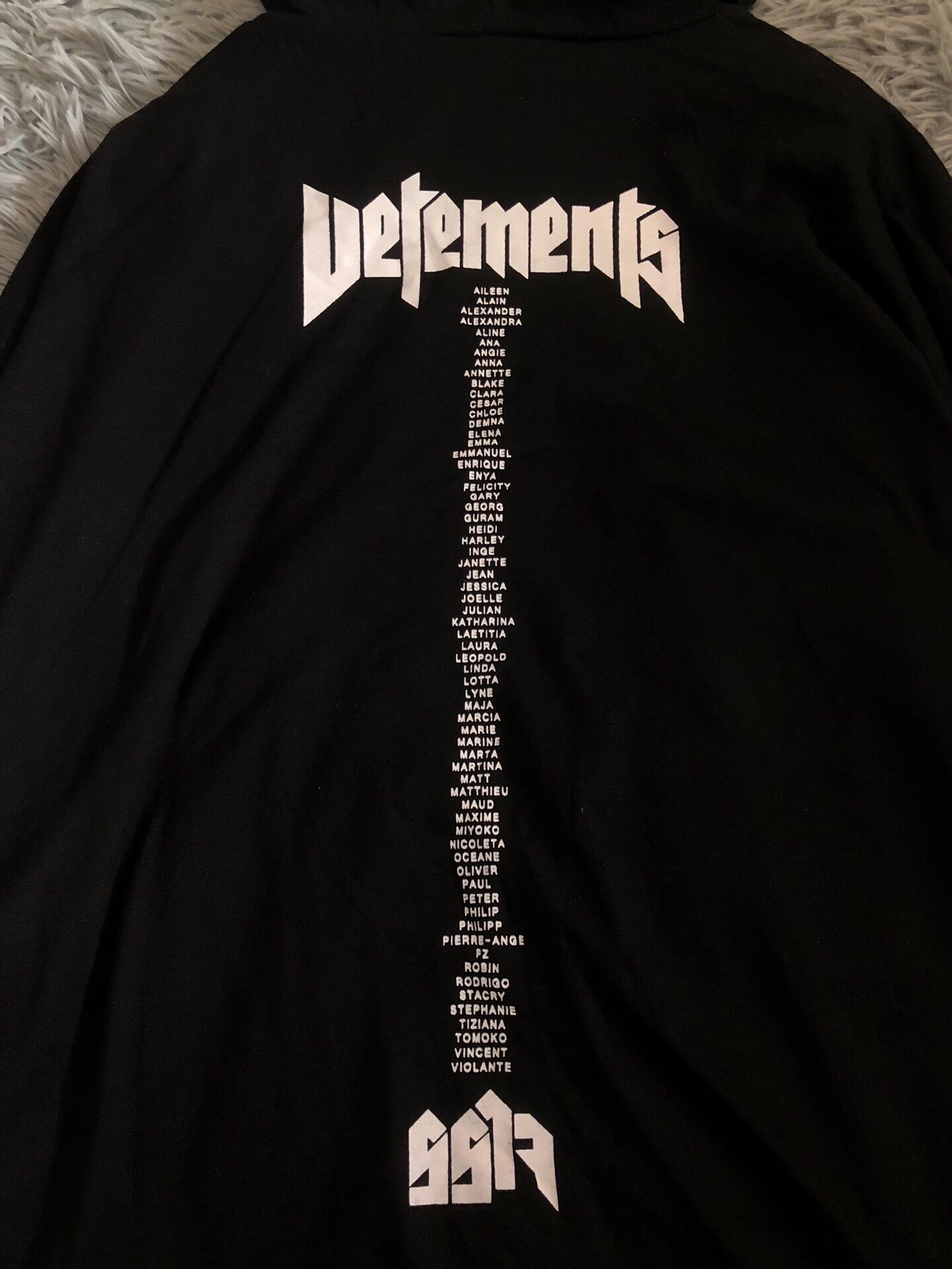 Vetements 17SS Staff Logo Hoodie — label