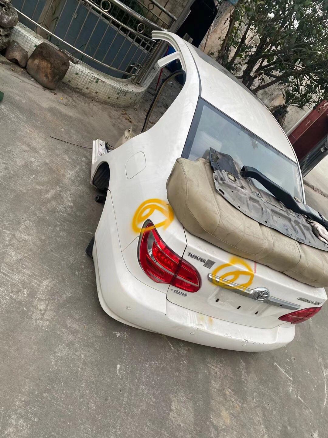 鄭州花冠拆車件