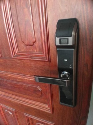 解说固特智能指纹锁怎么样，谁用过的点评一下到底好不好用！